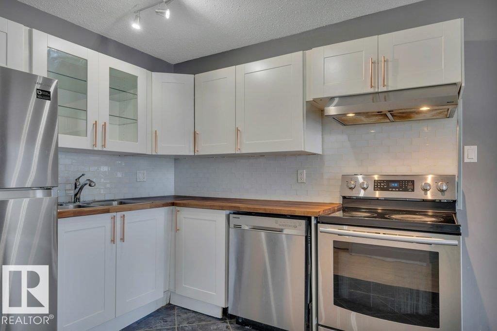 #17 13580 38 ST NW - 9