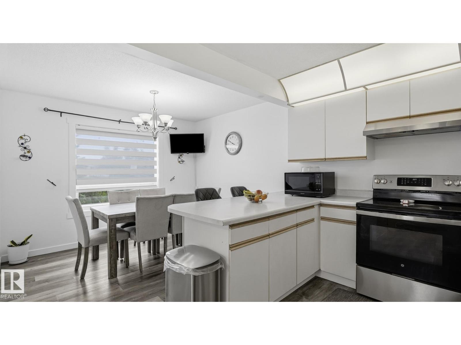 #17 9505 176 ST NW - 10