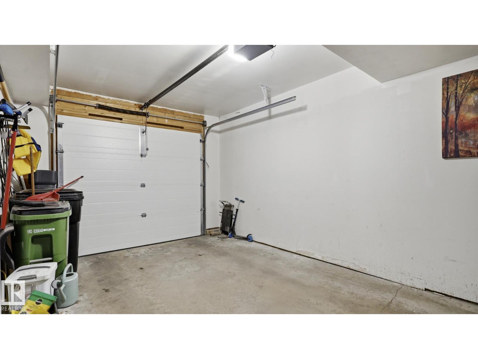 #17 9505 176 ST NW - 27