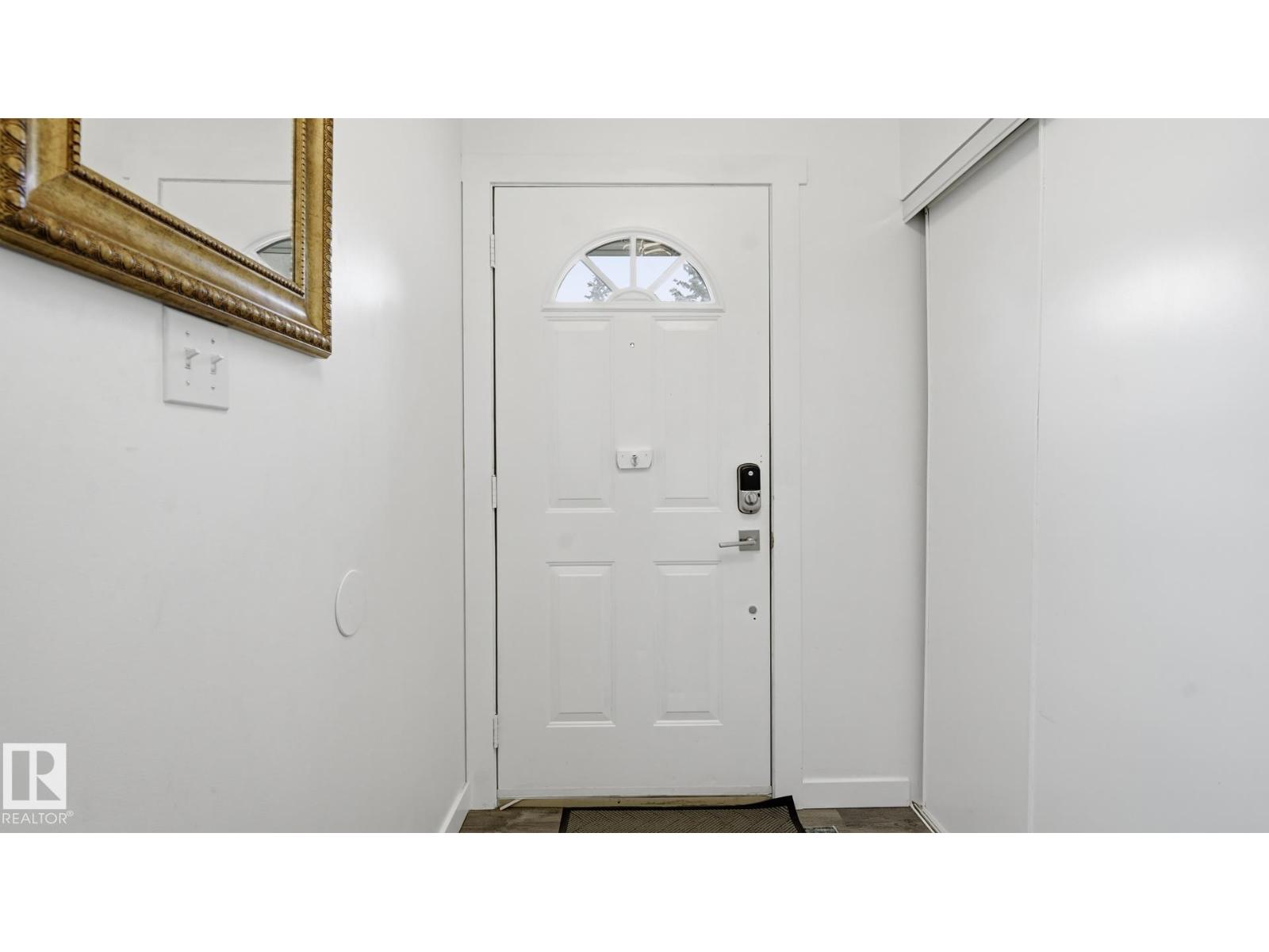 #17 9505 176 ST NW - 4