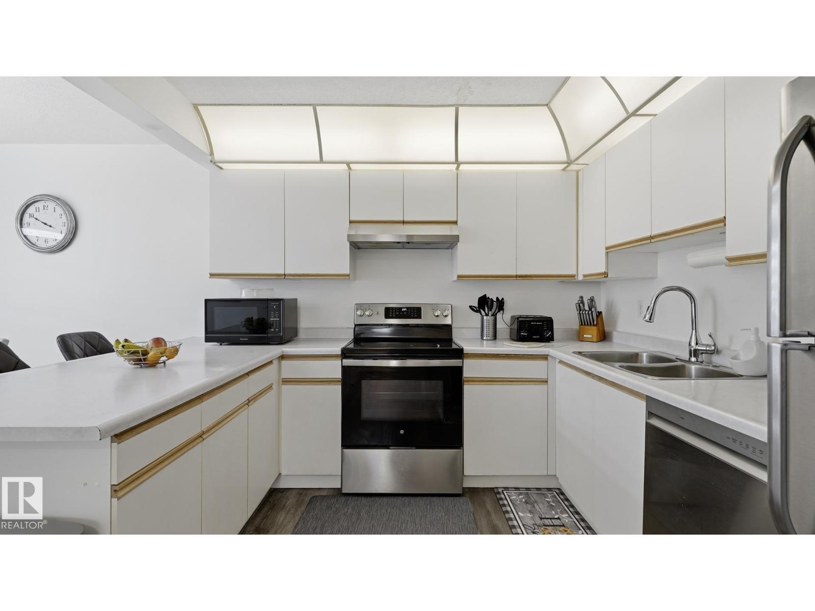 #17 9505 176 ST NW - 9