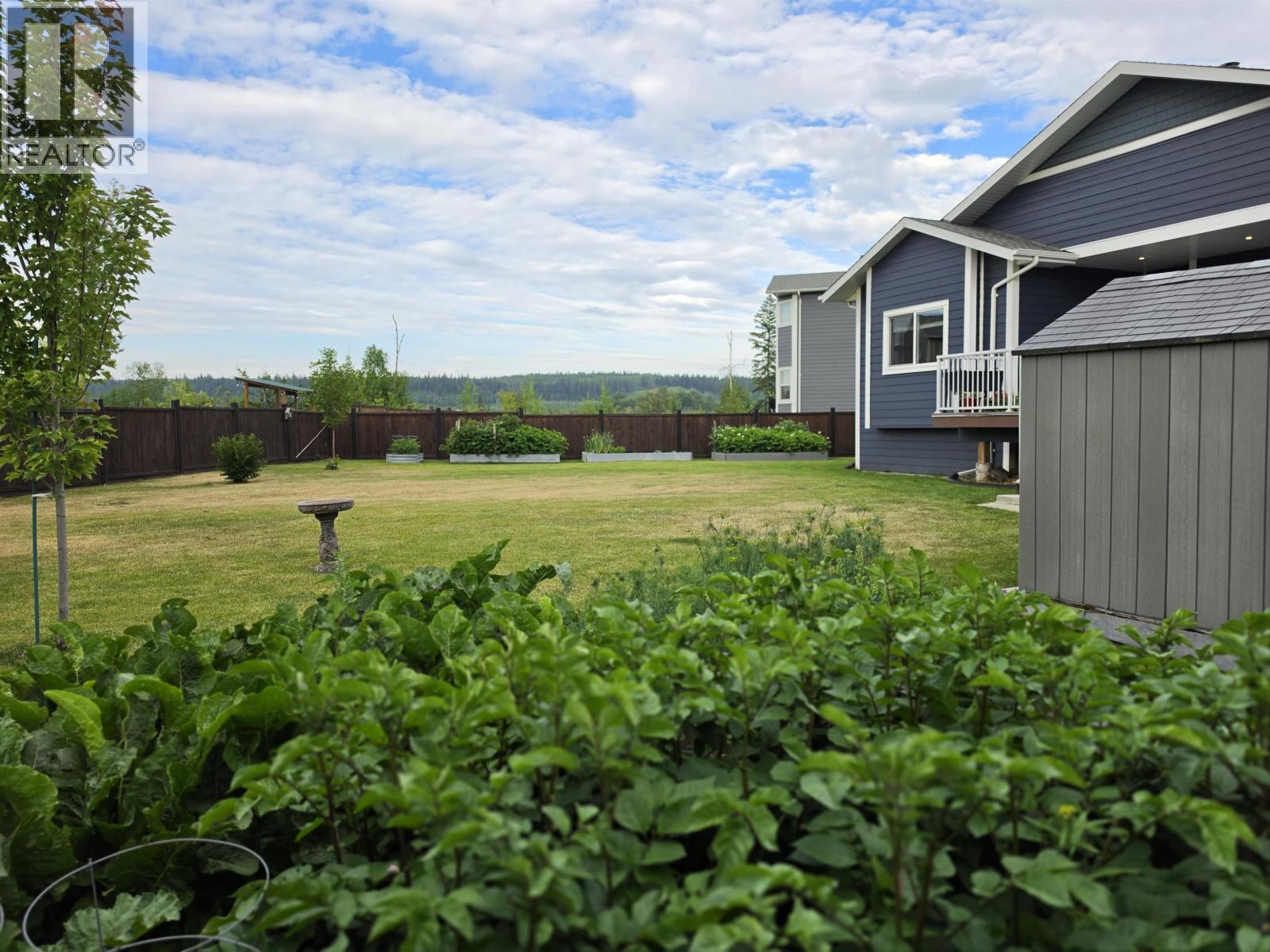 Photo 15 of 20 — 7118 FOXRIDGE COURT · Prince George, BC