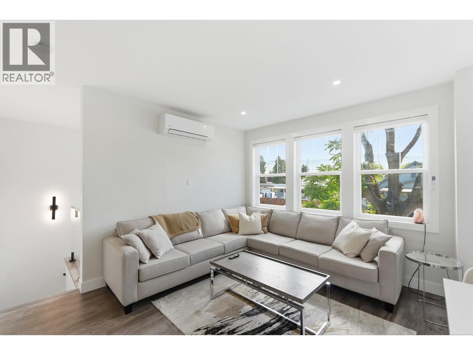 1030 TIMMINS Street - 11