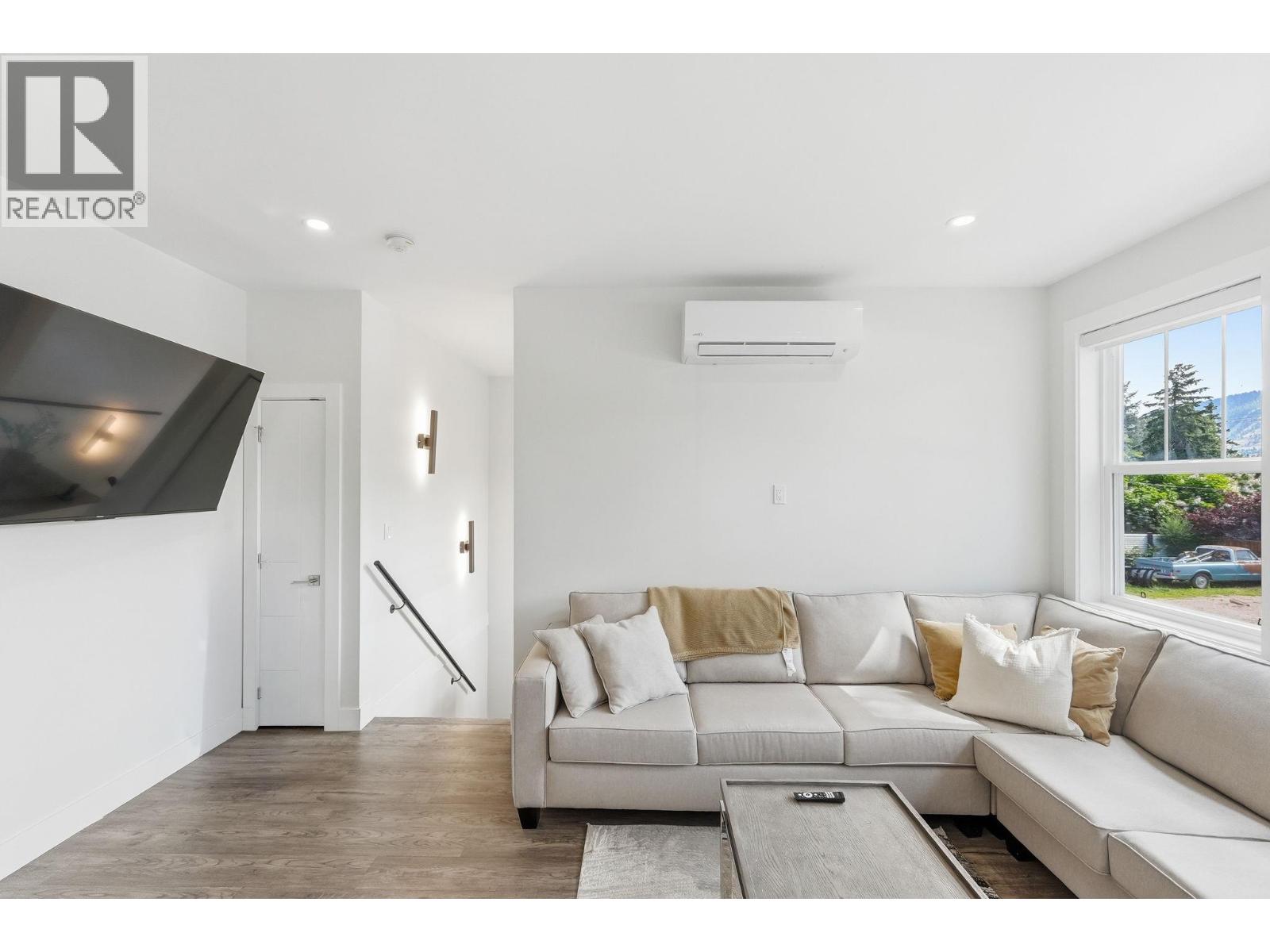 1030 TIMMINS Street - 12