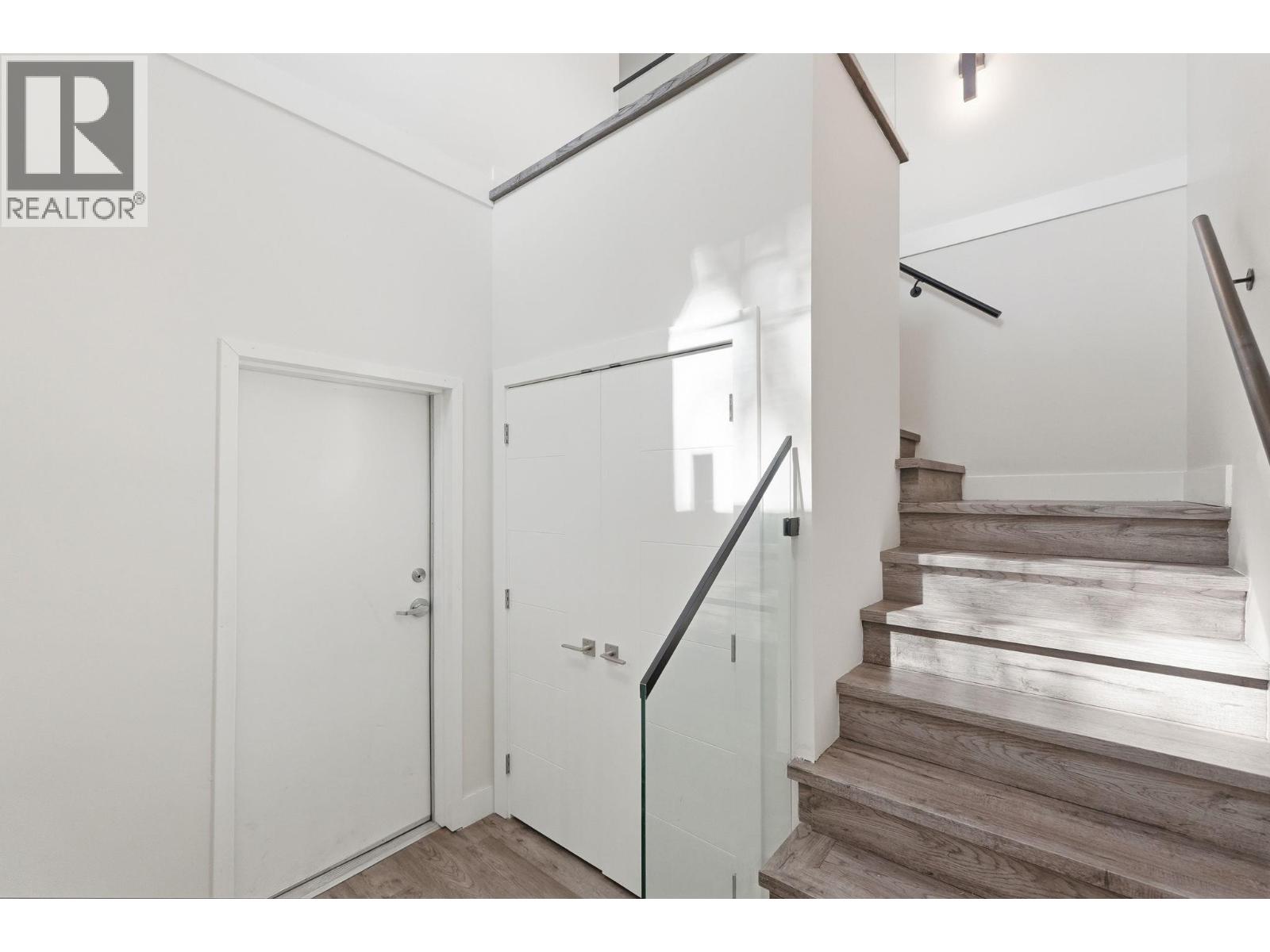 1030 TIMMINS Street - 5