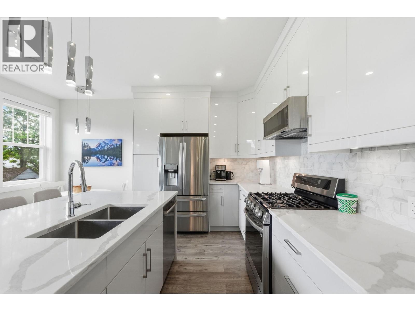 1030 TIMMINS Street - 8