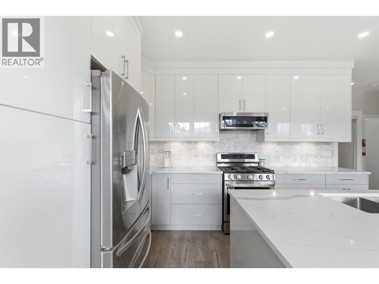 1030 TIMMINS Street - 9