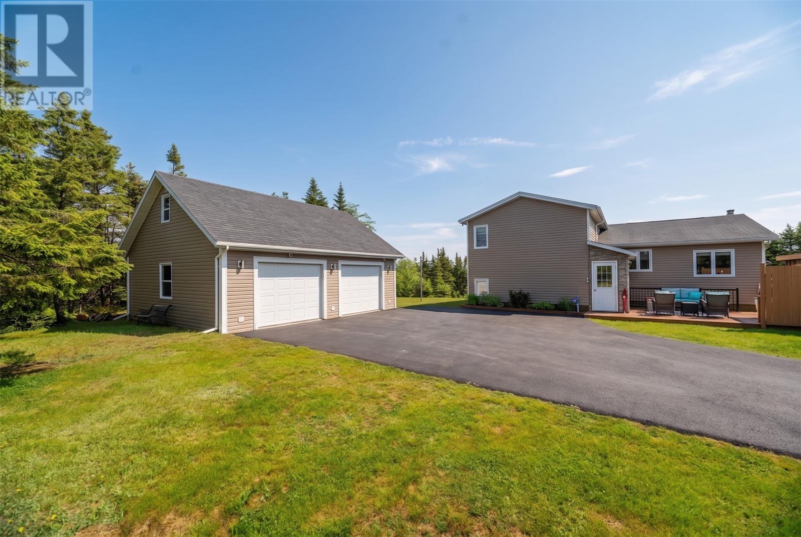 8 Etheridges Road - 1