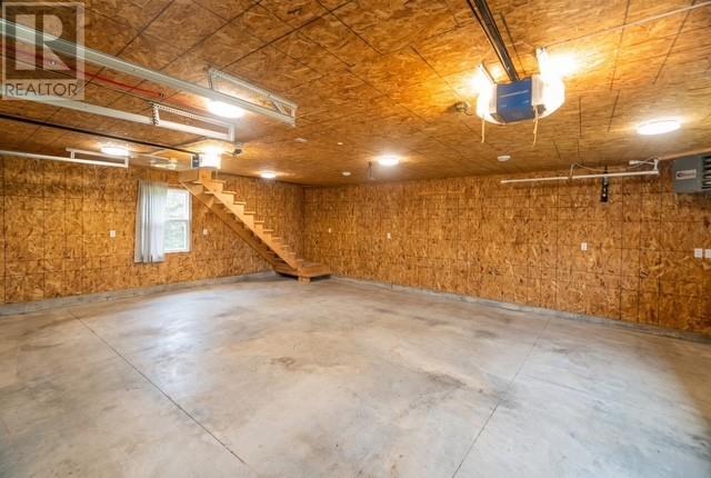 8 Etheridges Road - 36