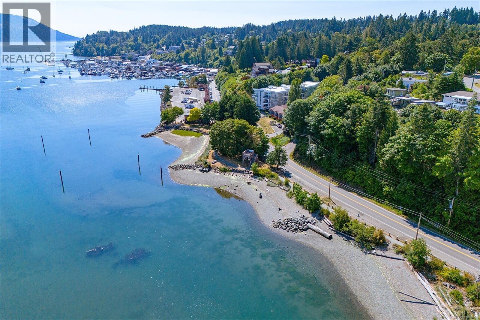 #101 1838 COWICHAN BAY Rd - 23