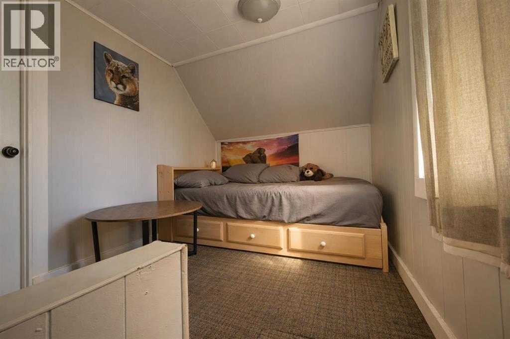 Listing photo – 519 Arena Avenue, Trochu