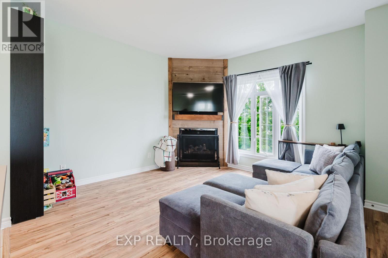 #3 203 BOURDEAU BOULEVARD - 16