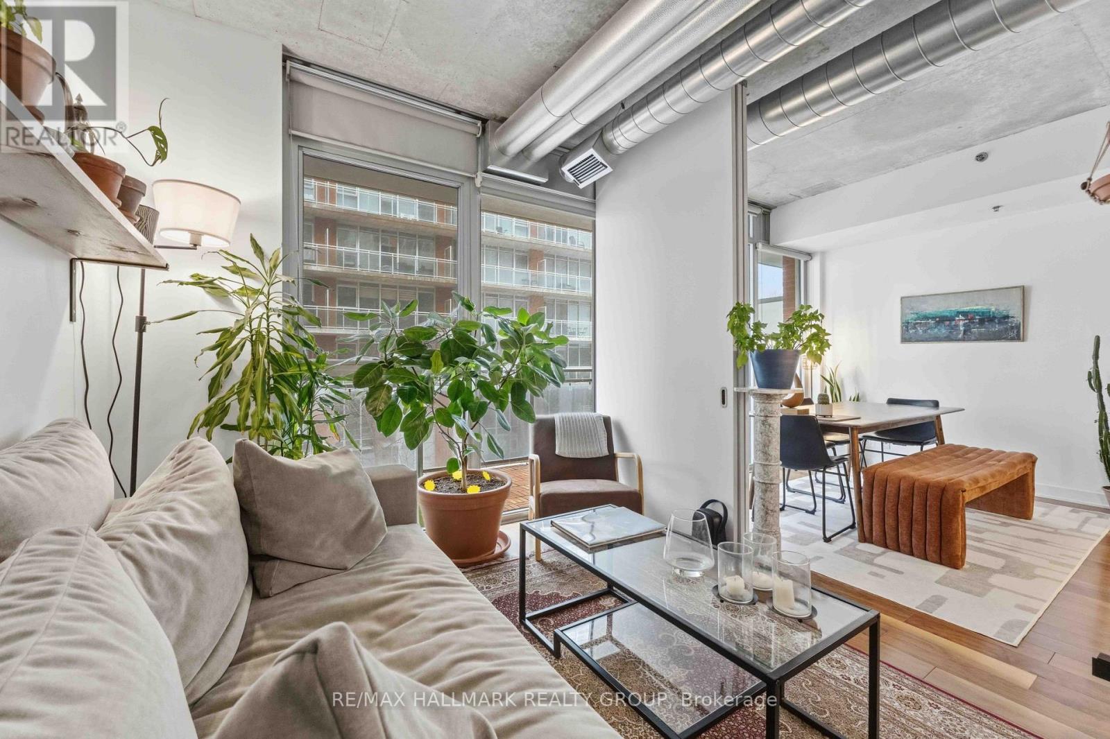 #313 360 MCLEOD STREET - 19