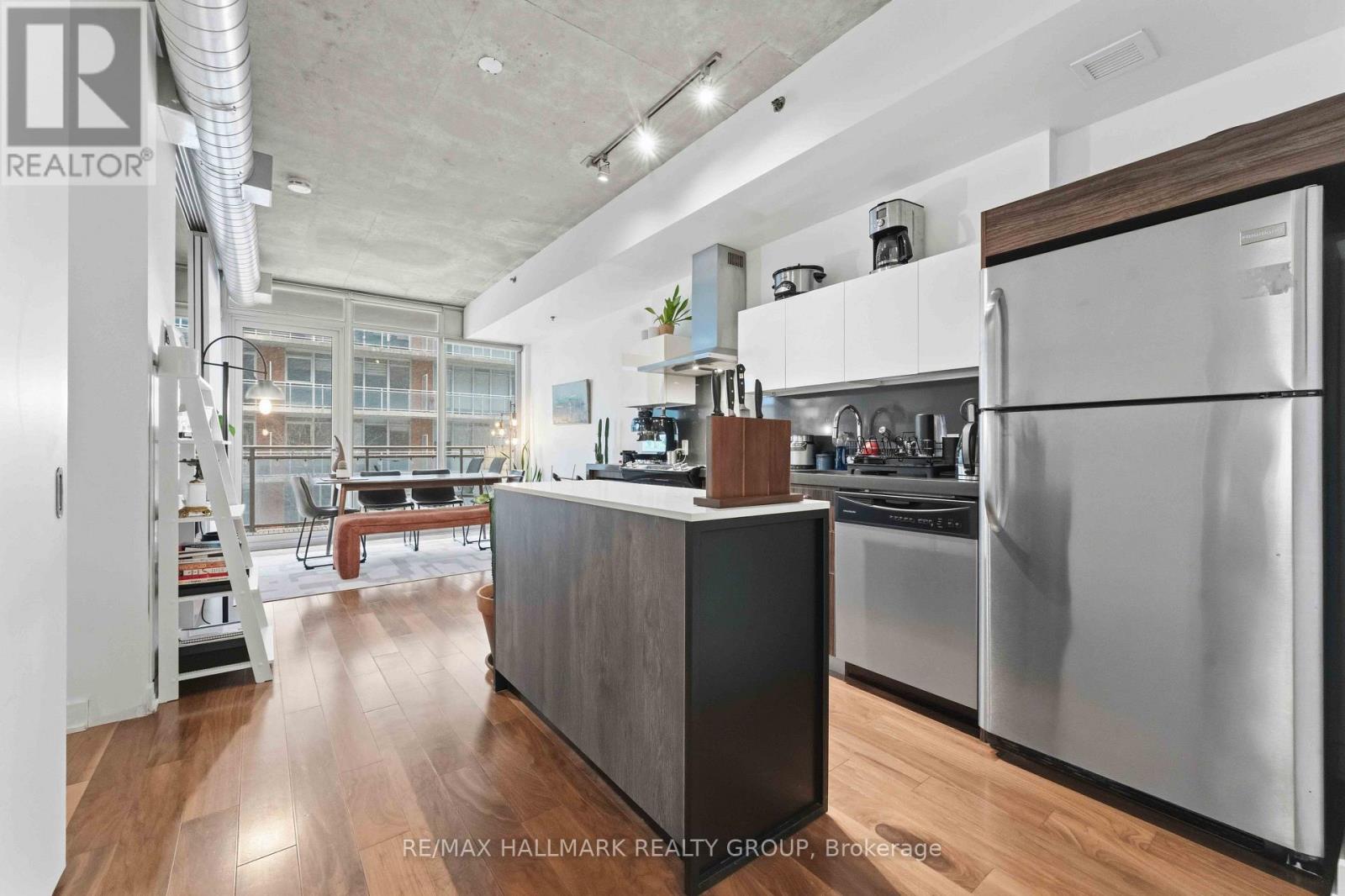 #313 360 MCLEOD STREET - 7