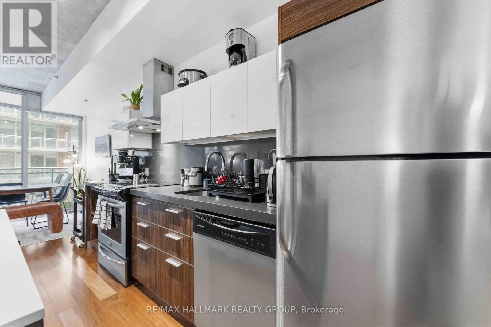#313 360 MCLEOD STREET - 9