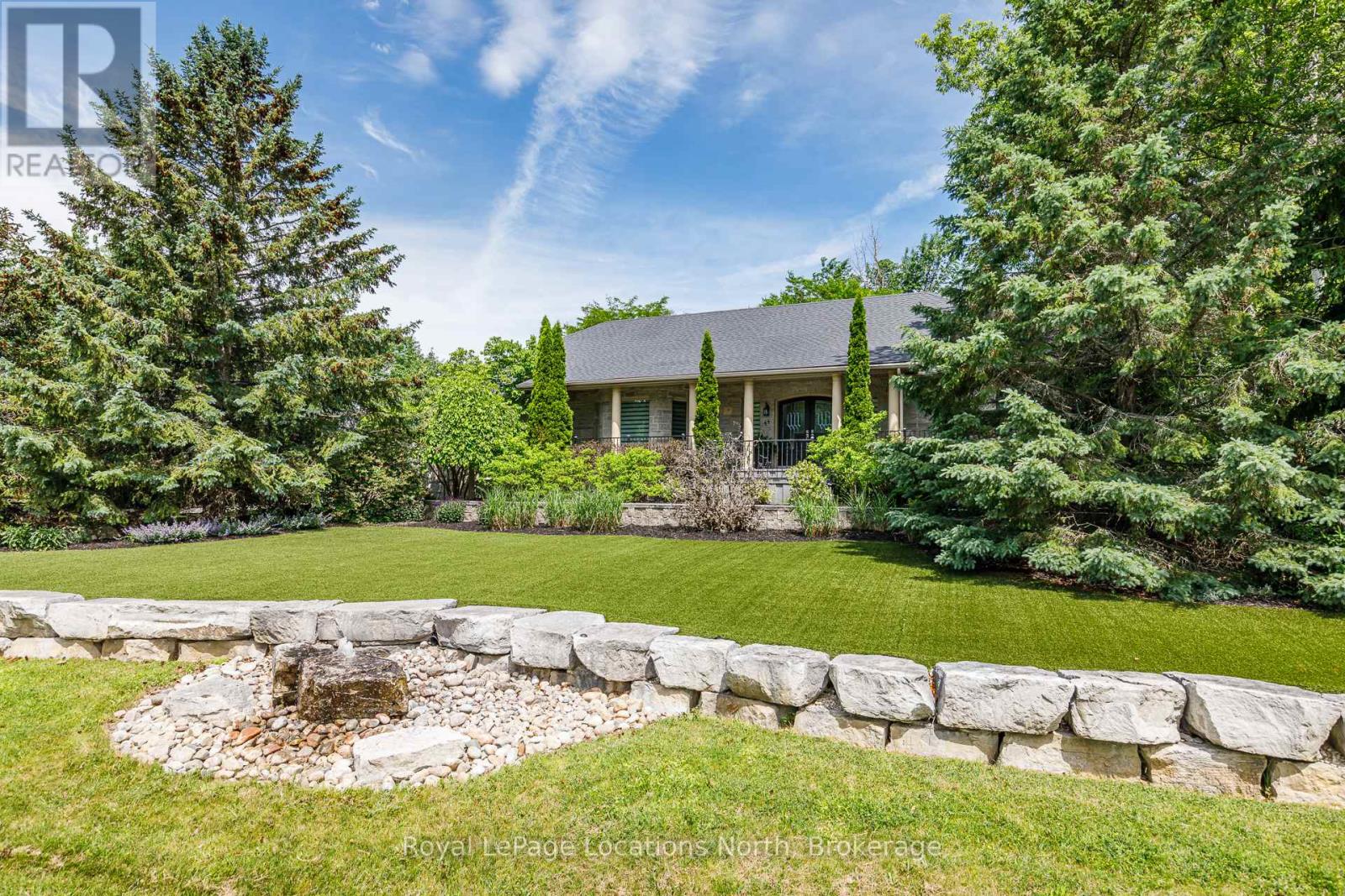 44 BLACKBURN AVENUE - 3