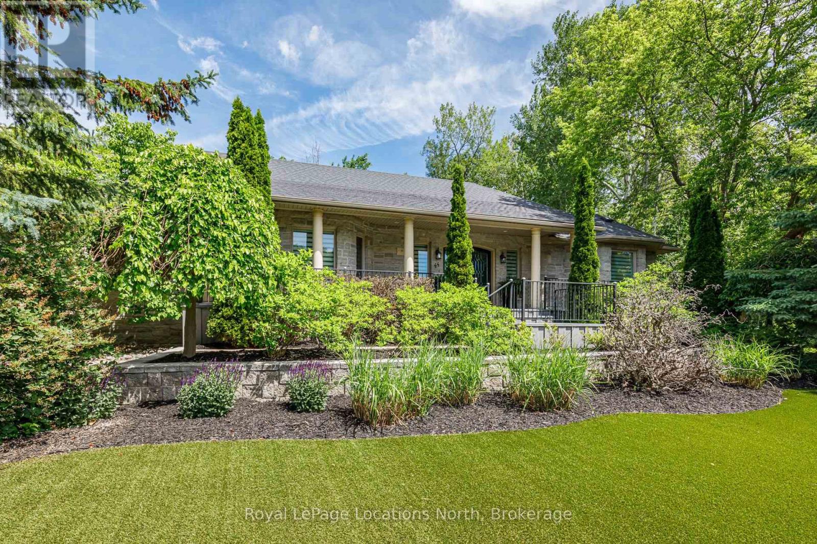 44 BLACKBURN AVENUE - 2