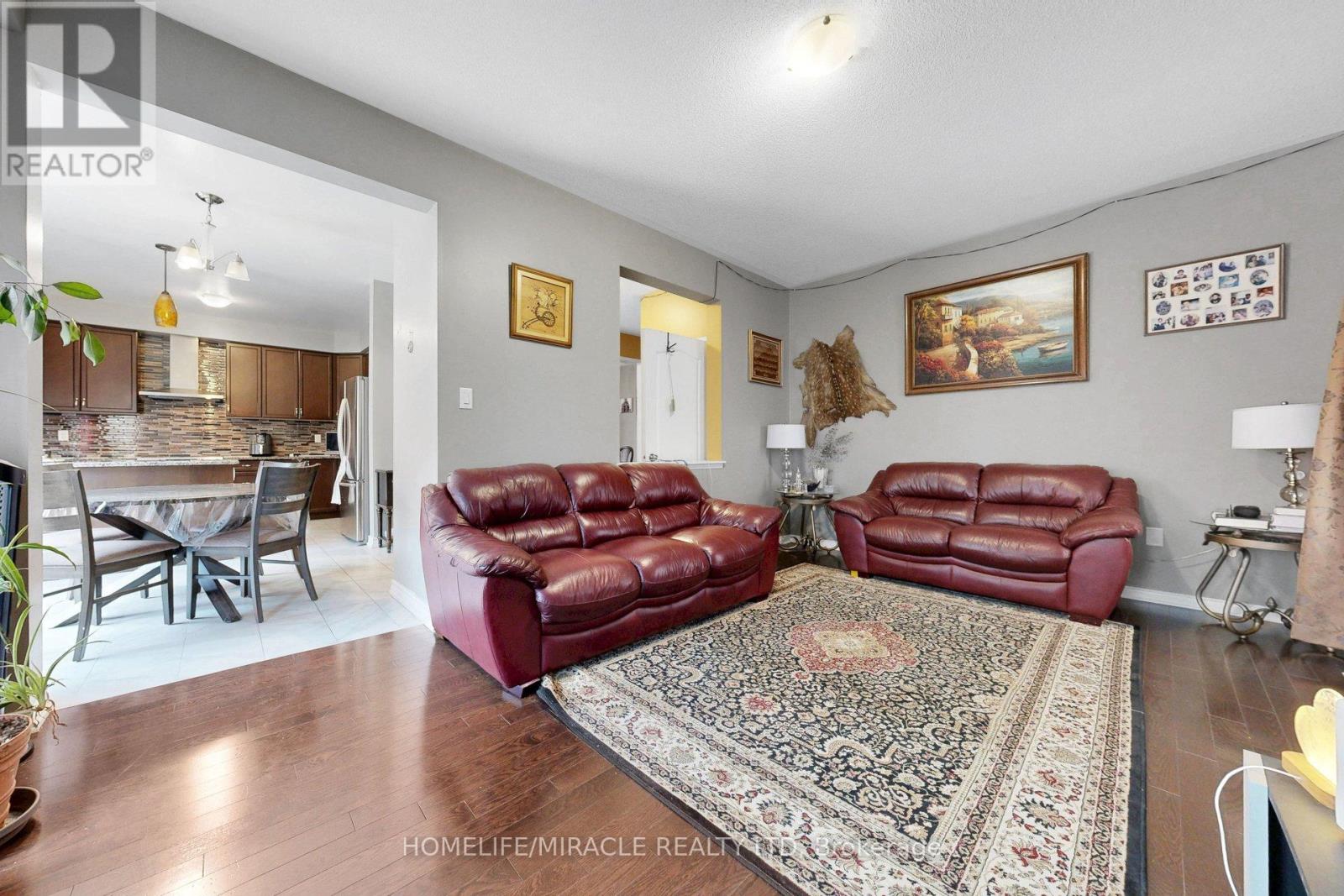 2003 QUEENSBURY DRIVE - 23