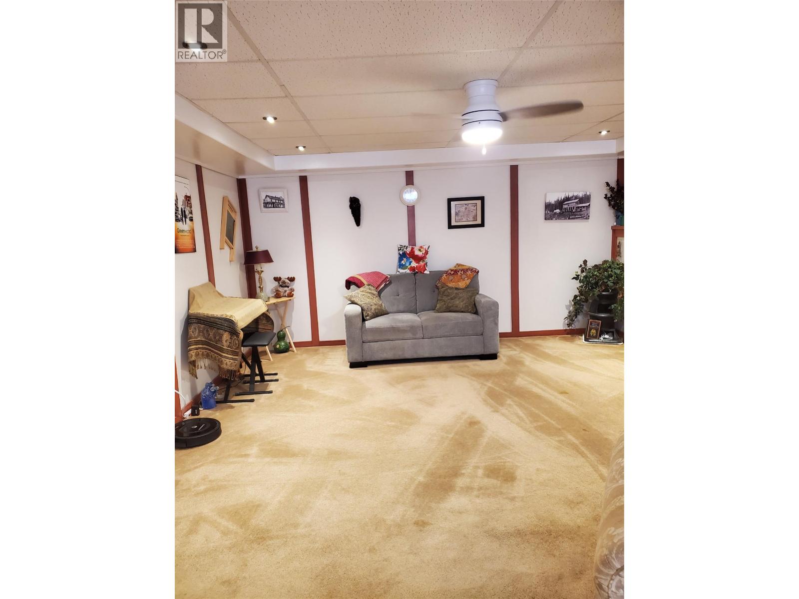 868 North Kimberley Avenue - 36