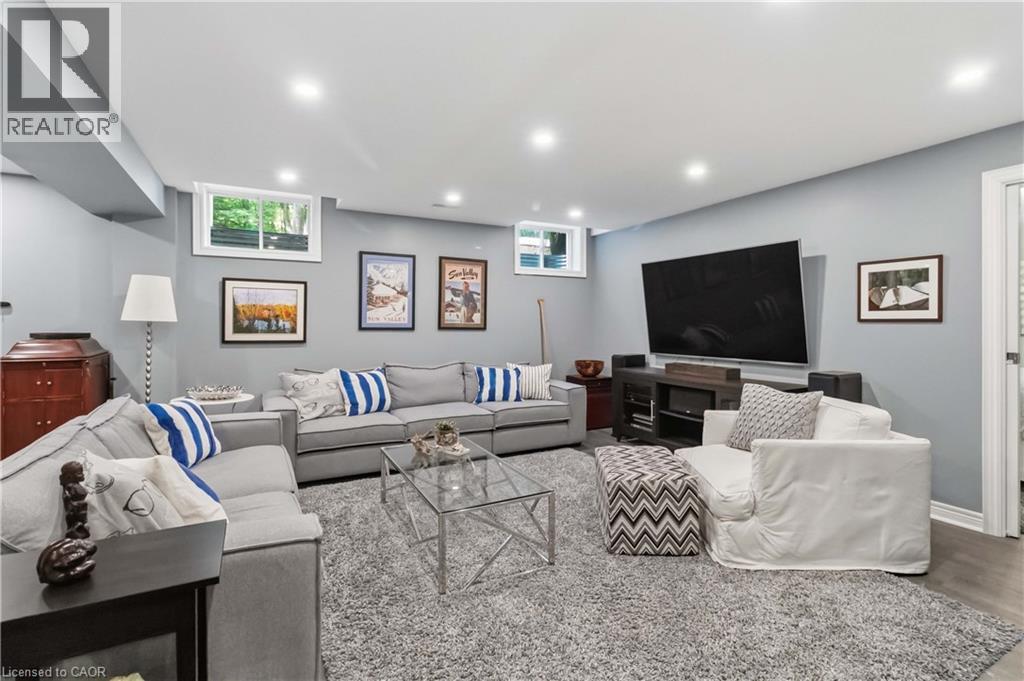 3346 STOCKSBRIDGE Avenue - Image 33
