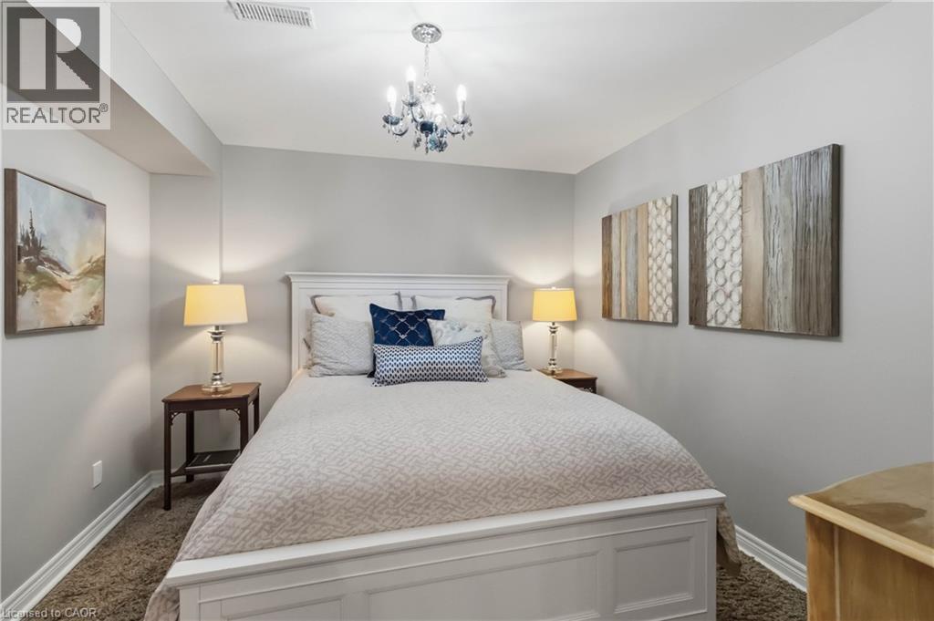3346 STOCKSBRIDGE Avenue - Image 37