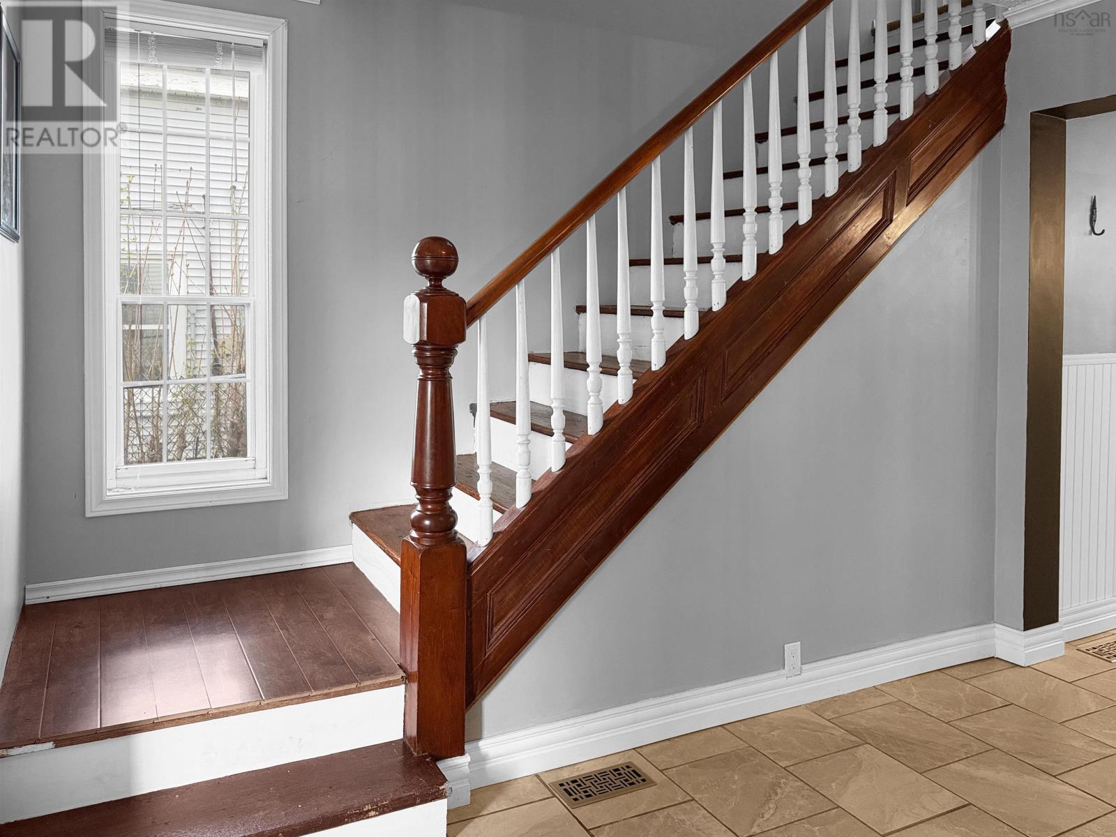 284 North Provost Street - 17