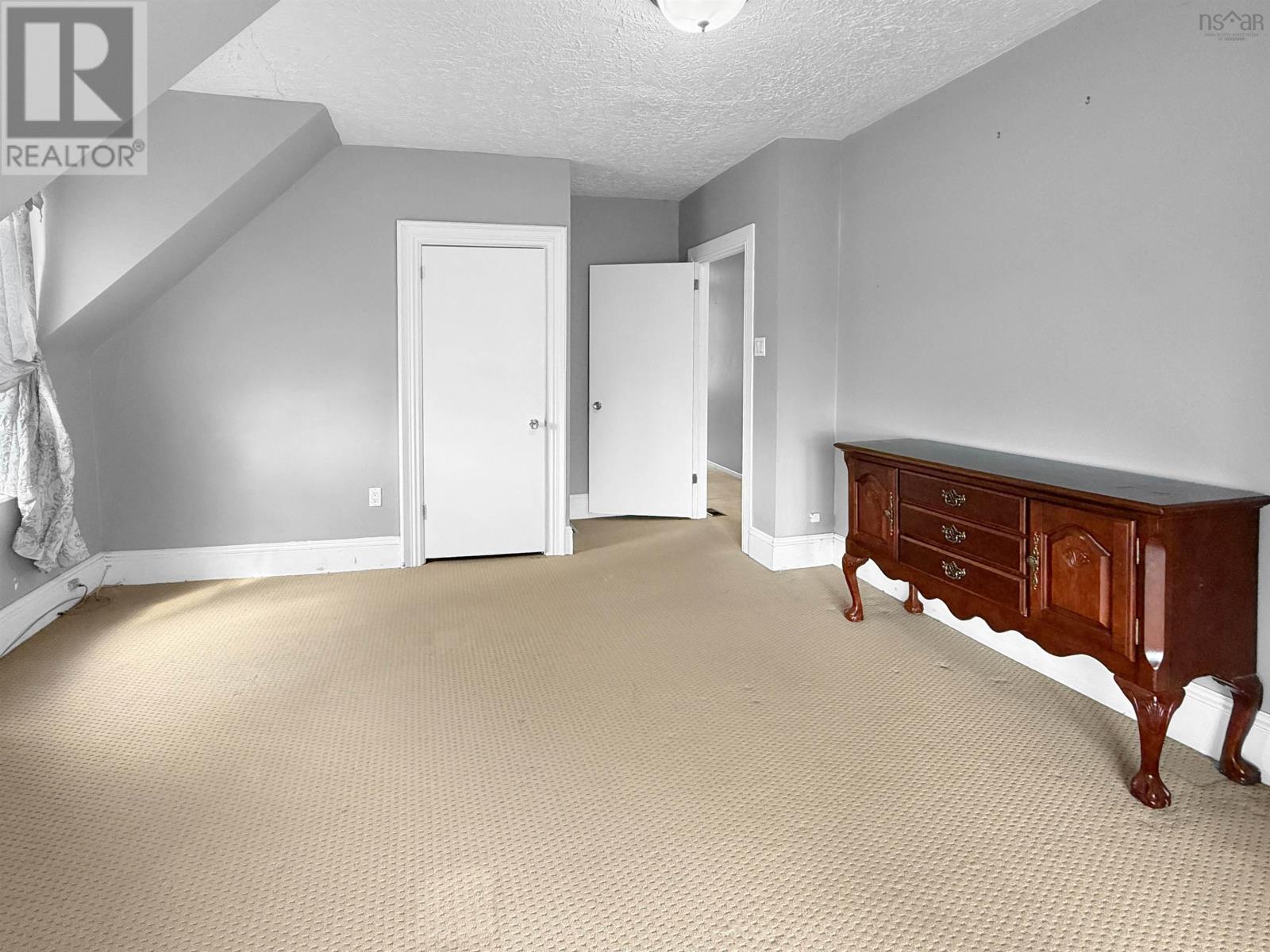 284 North Provost Street - 20