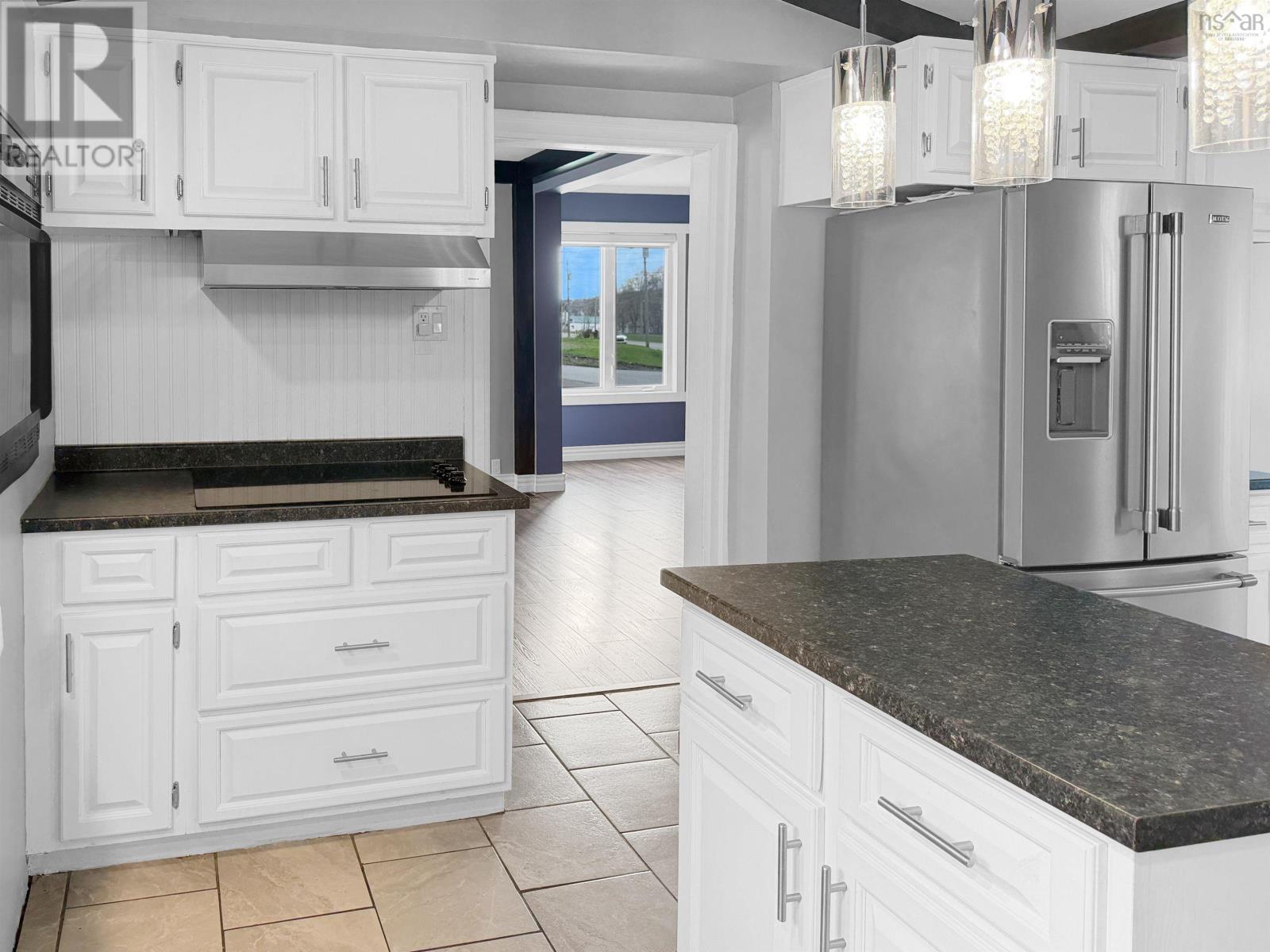 284 North Provost Street - 8