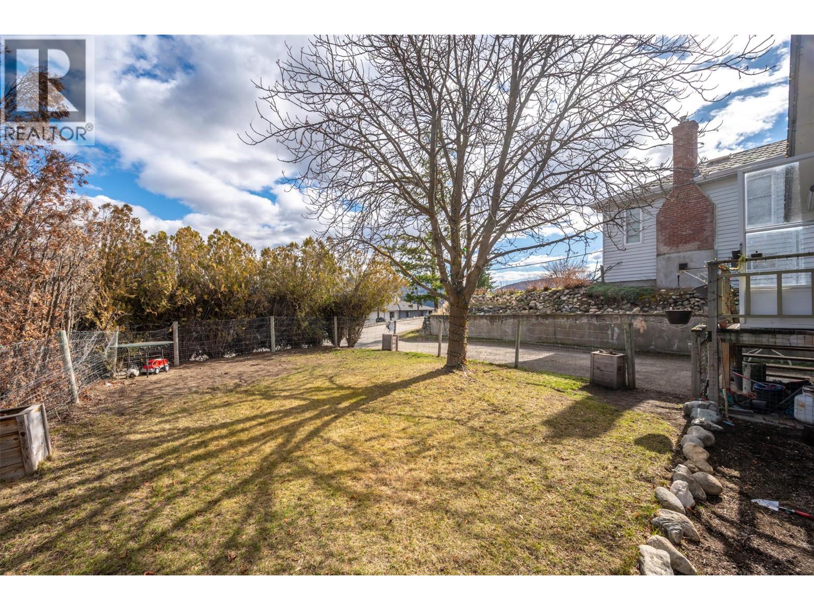 6464 Gala Street, Oliver