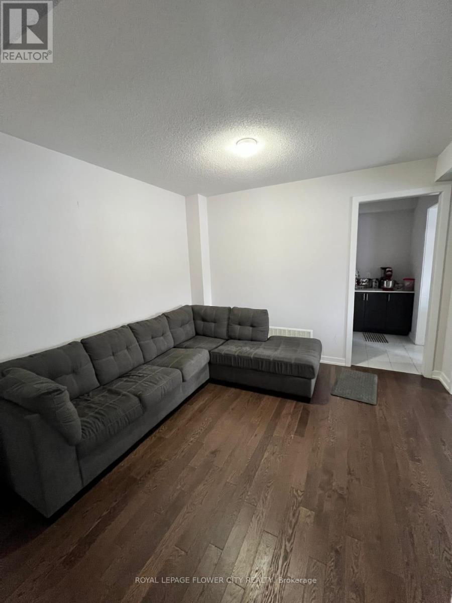 31 TULIP CRESCENT - 7