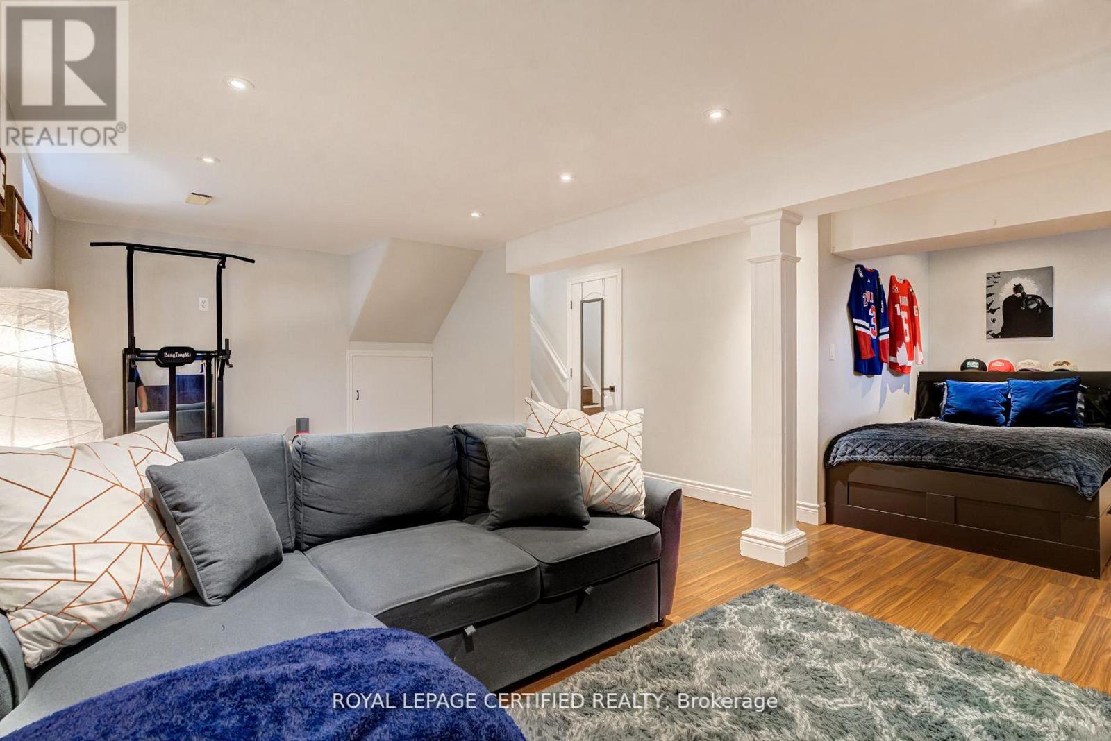 27 LAMBERT STREET - 24