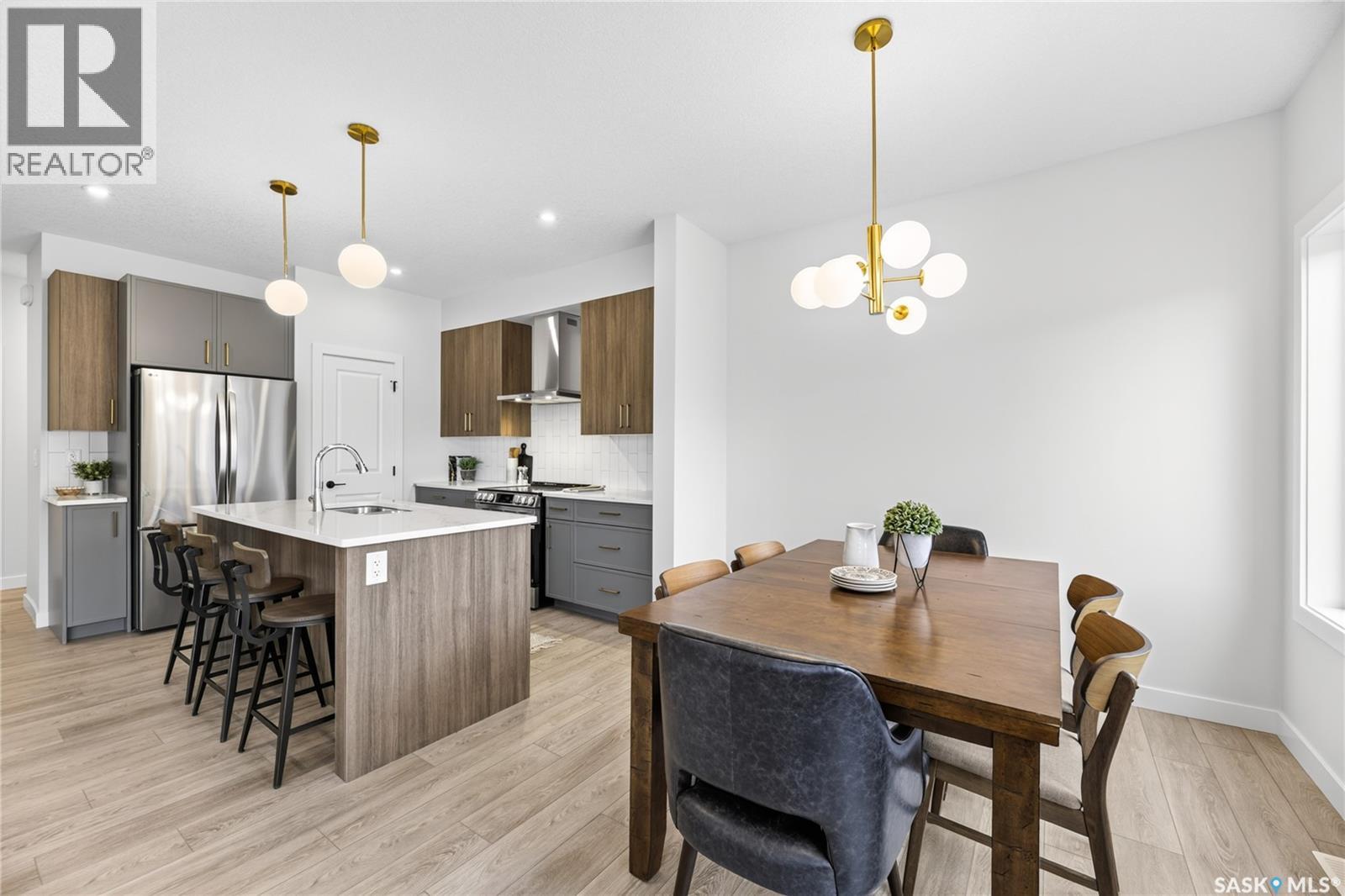 #6 830 Brighton BOULEVARD - 14