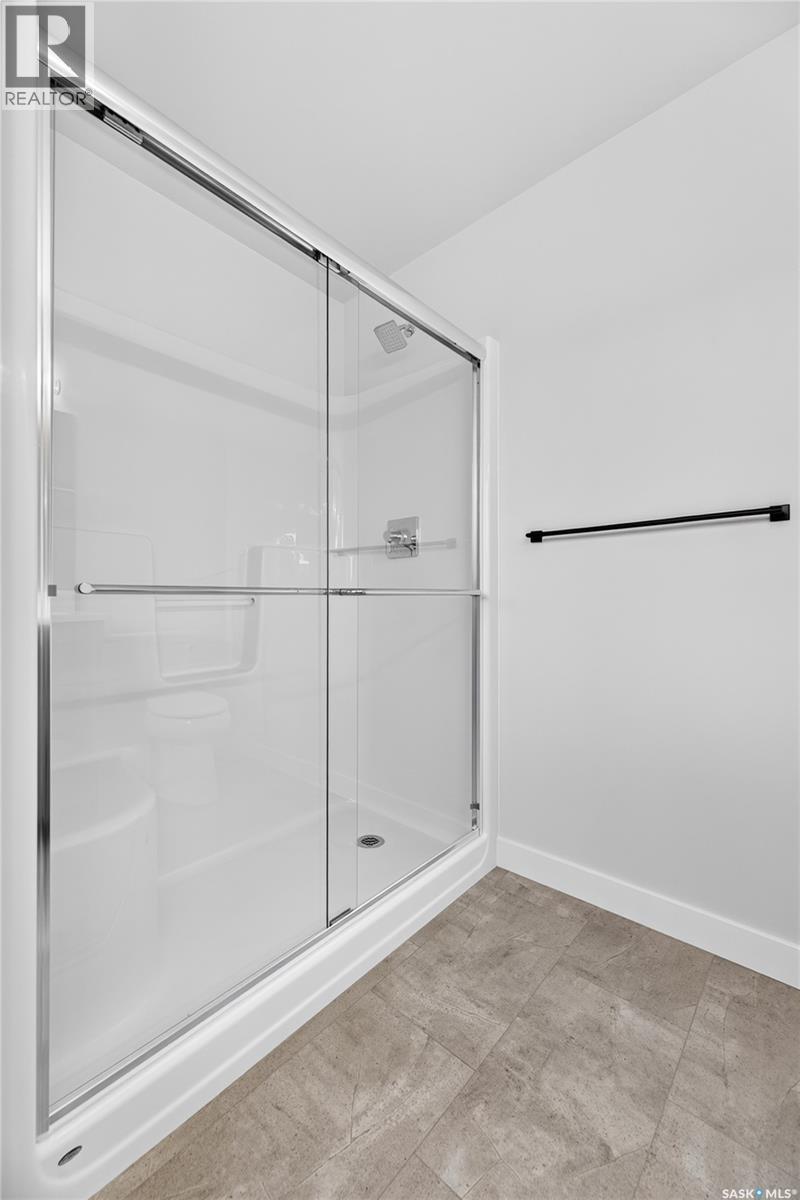 #6 830 Brighton BOULEVARD - 19