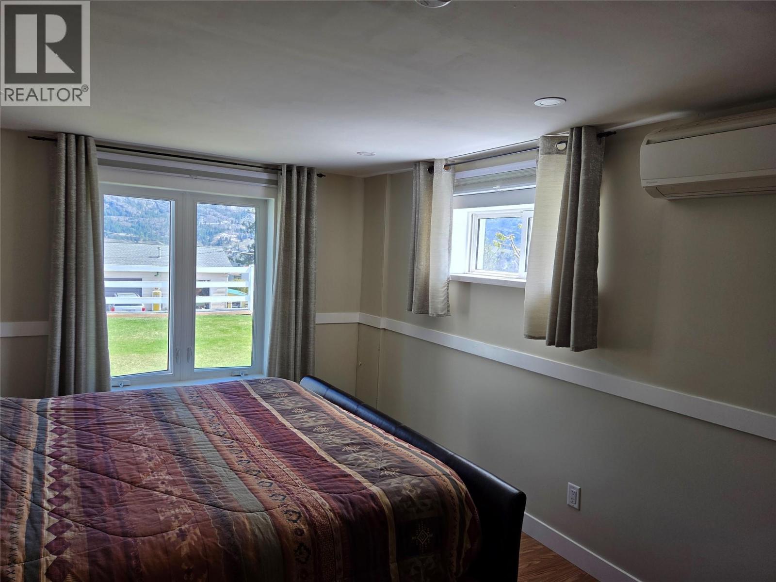 114 Cedar Avenue - 24