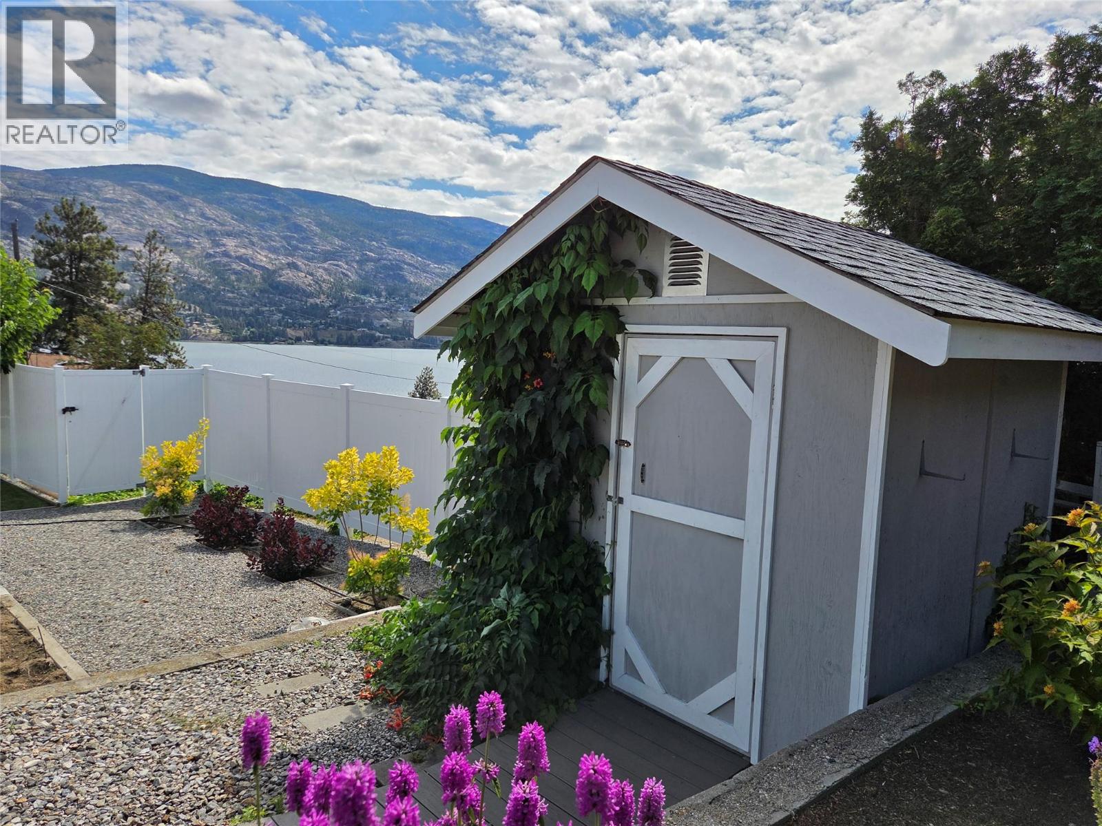 114 Cedar Avenue - 41
