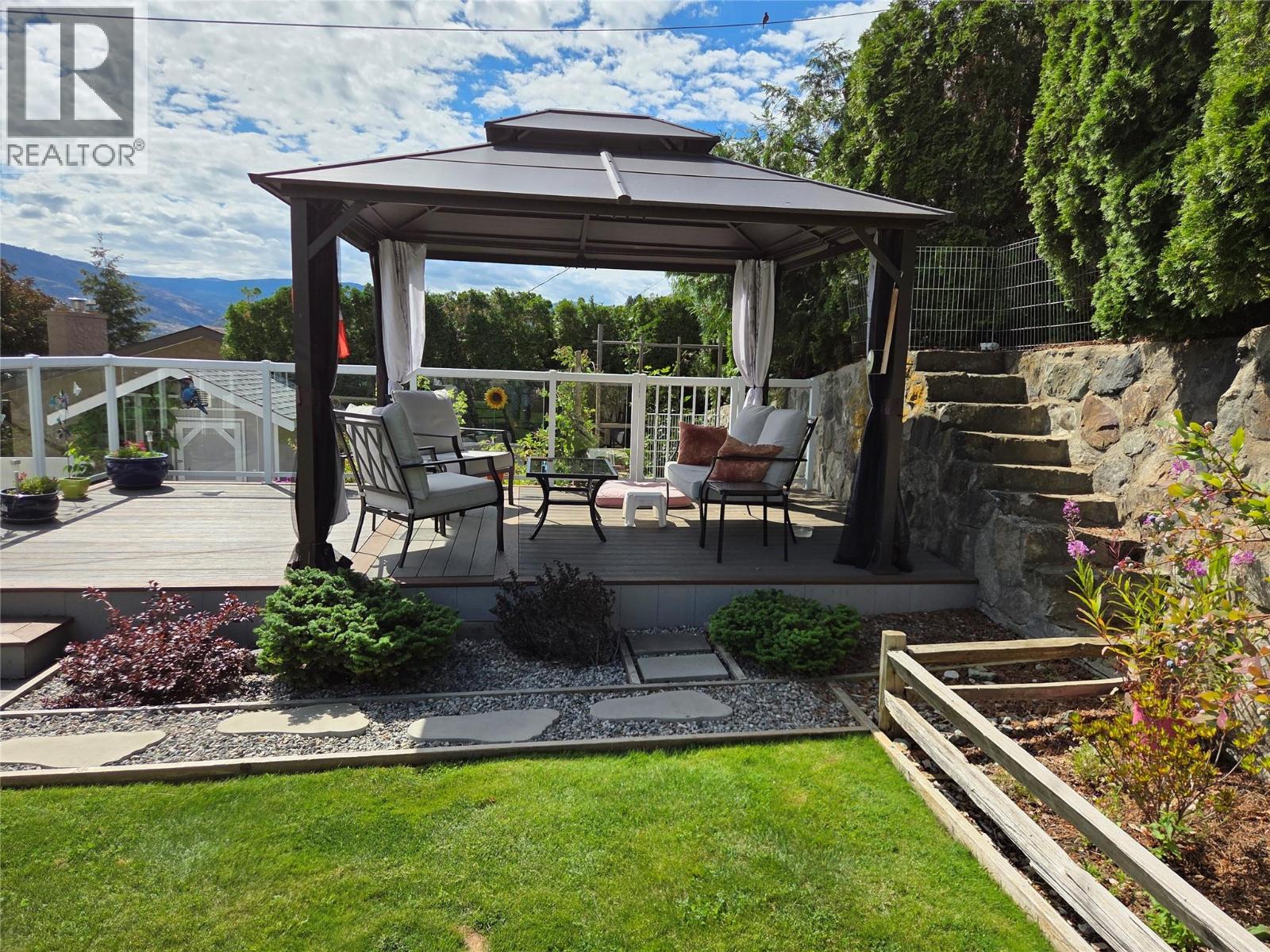 114 Cedar Avenue - 33