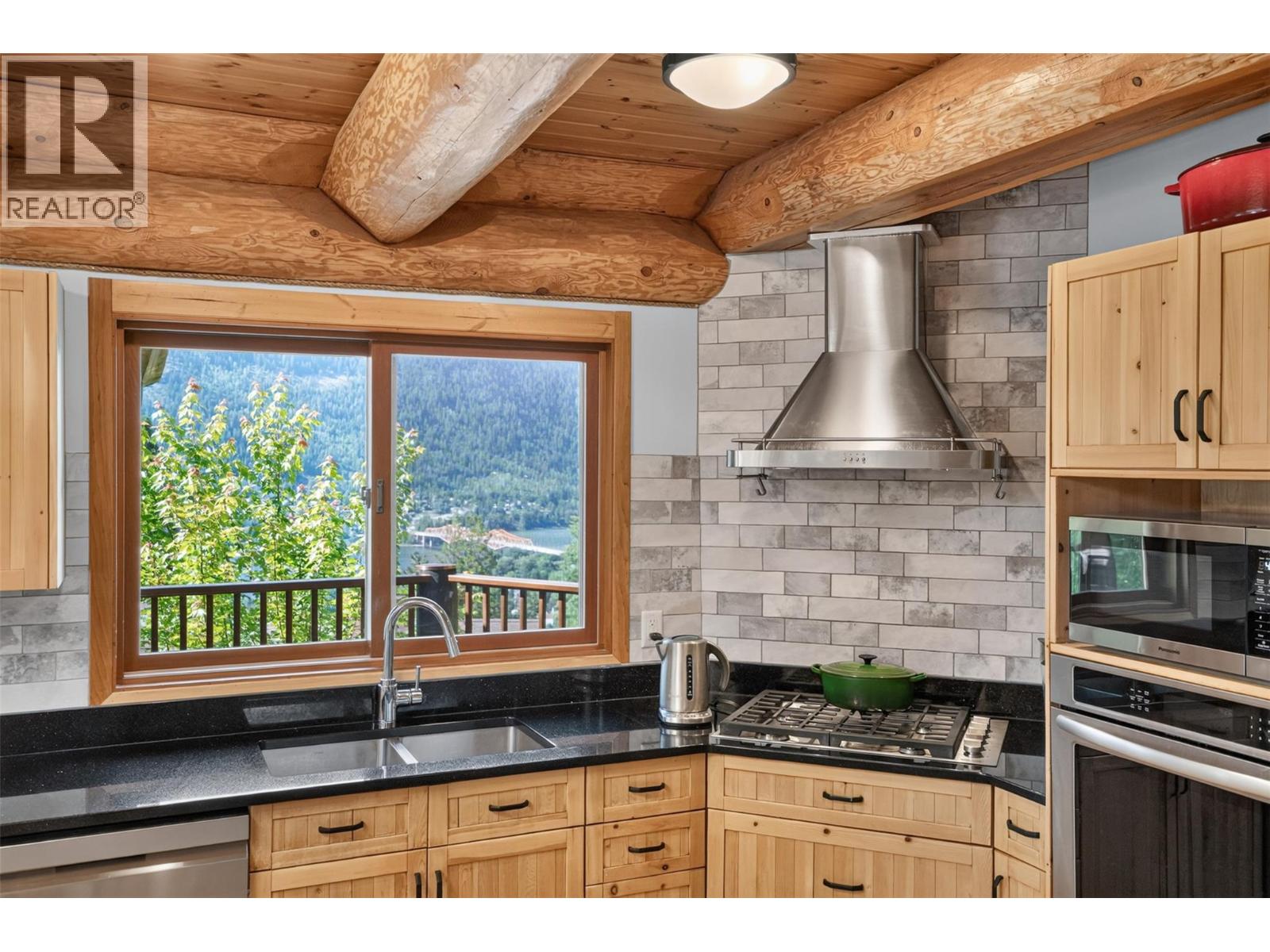 714 REGENT Street - 25