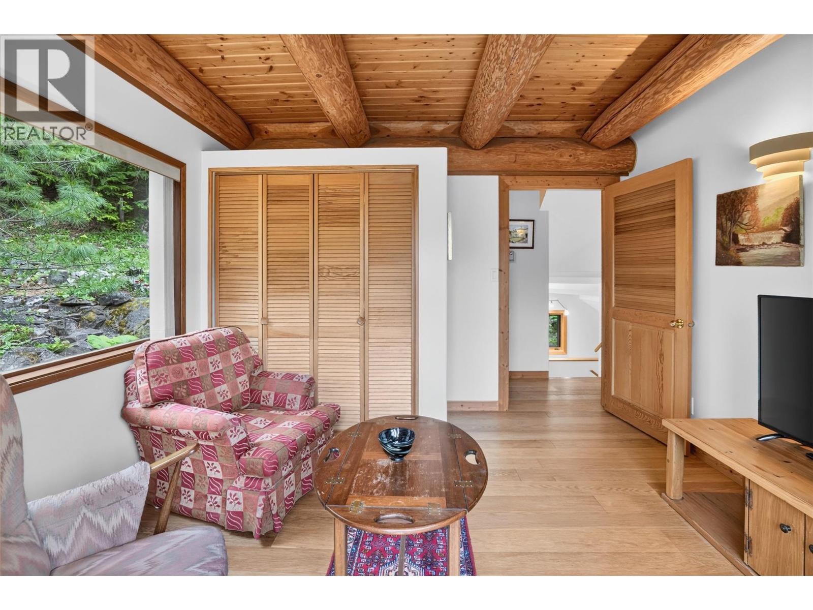 714 REGENT Street - 33