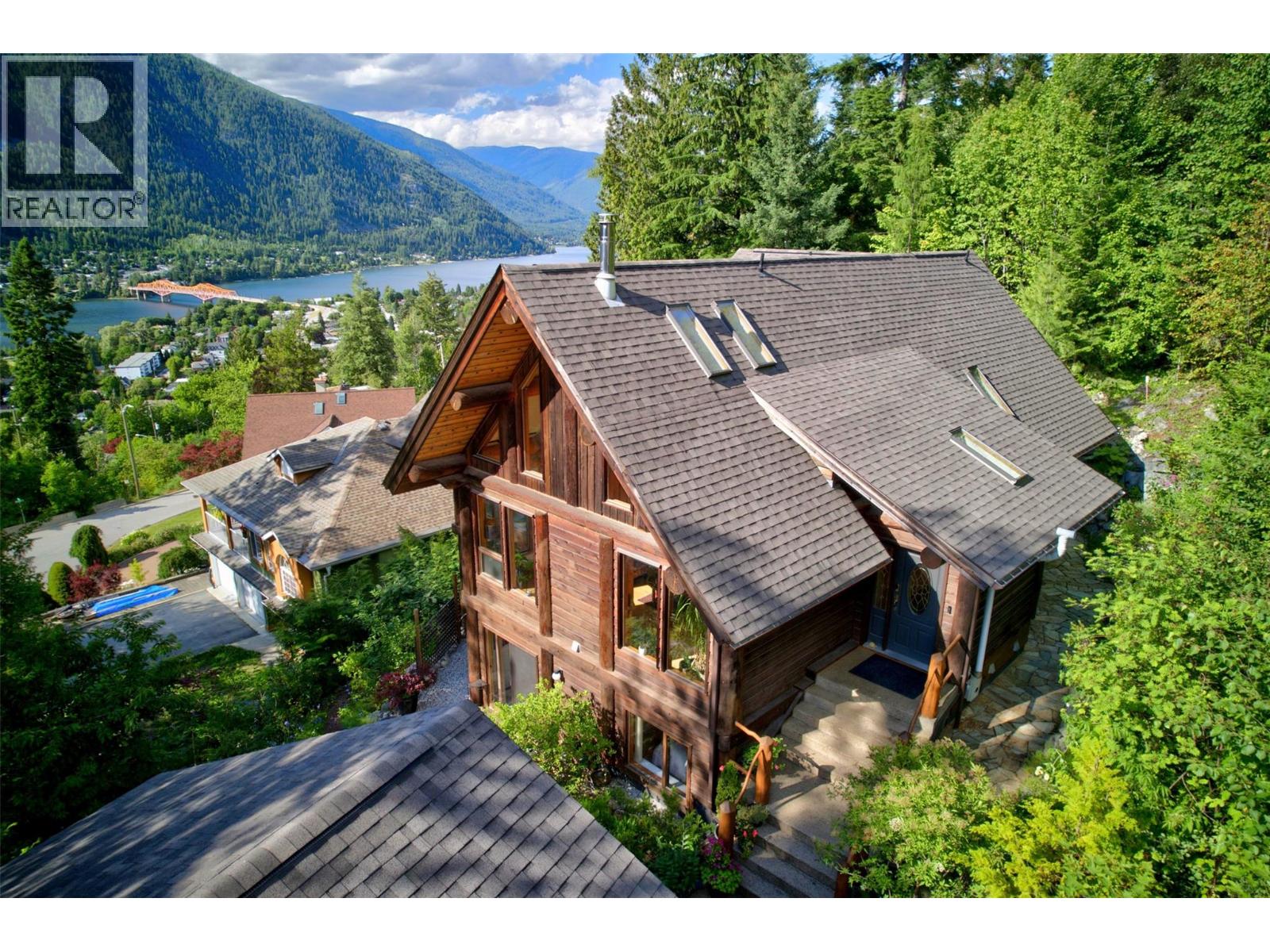 714 REGENT Street - 88