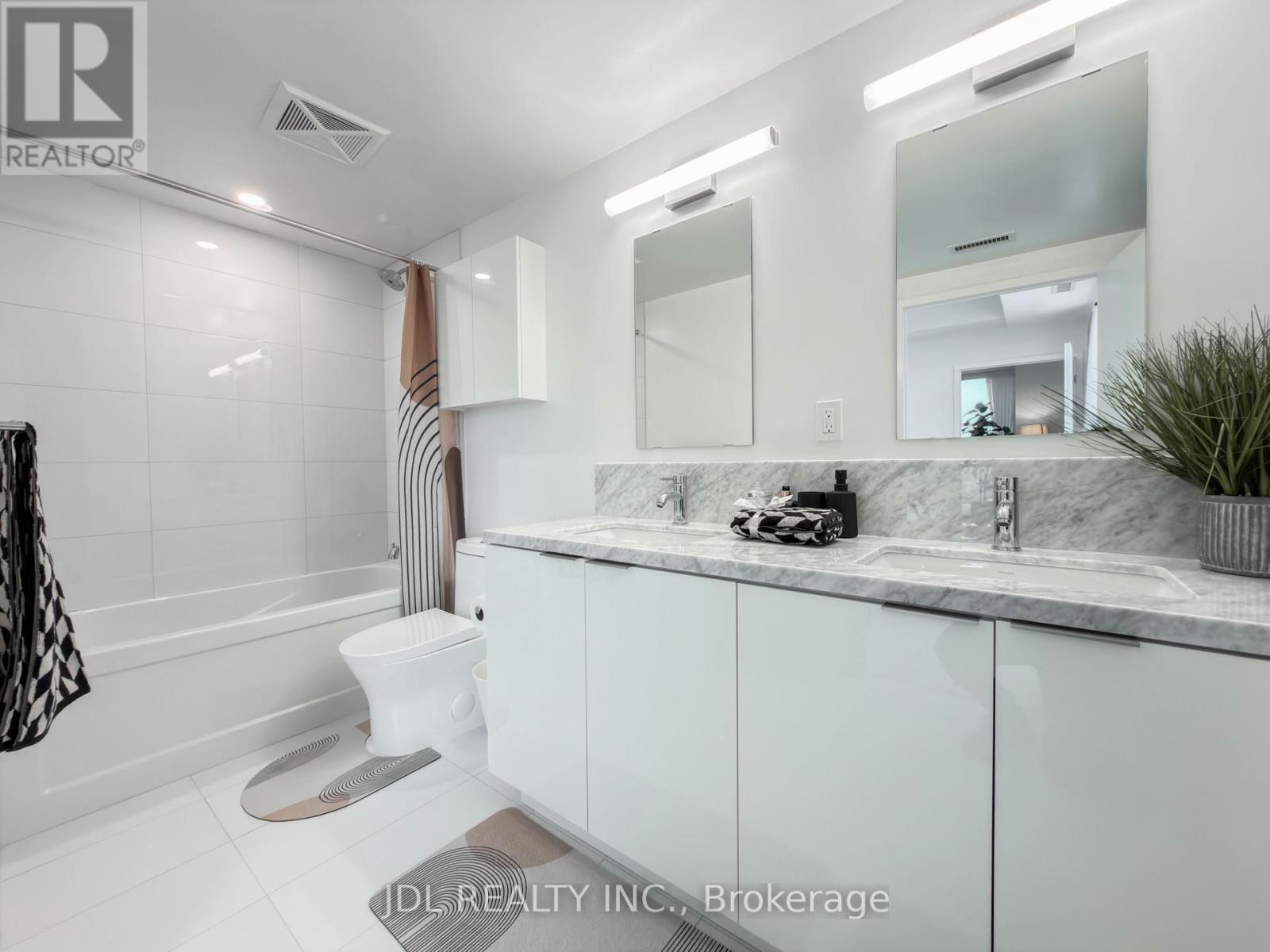 #3709 238 SIMCOE STREET - 26