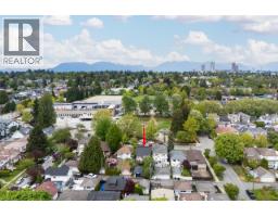 922 Park Drive, Vancouver, BC V6P2J4 Photo 6