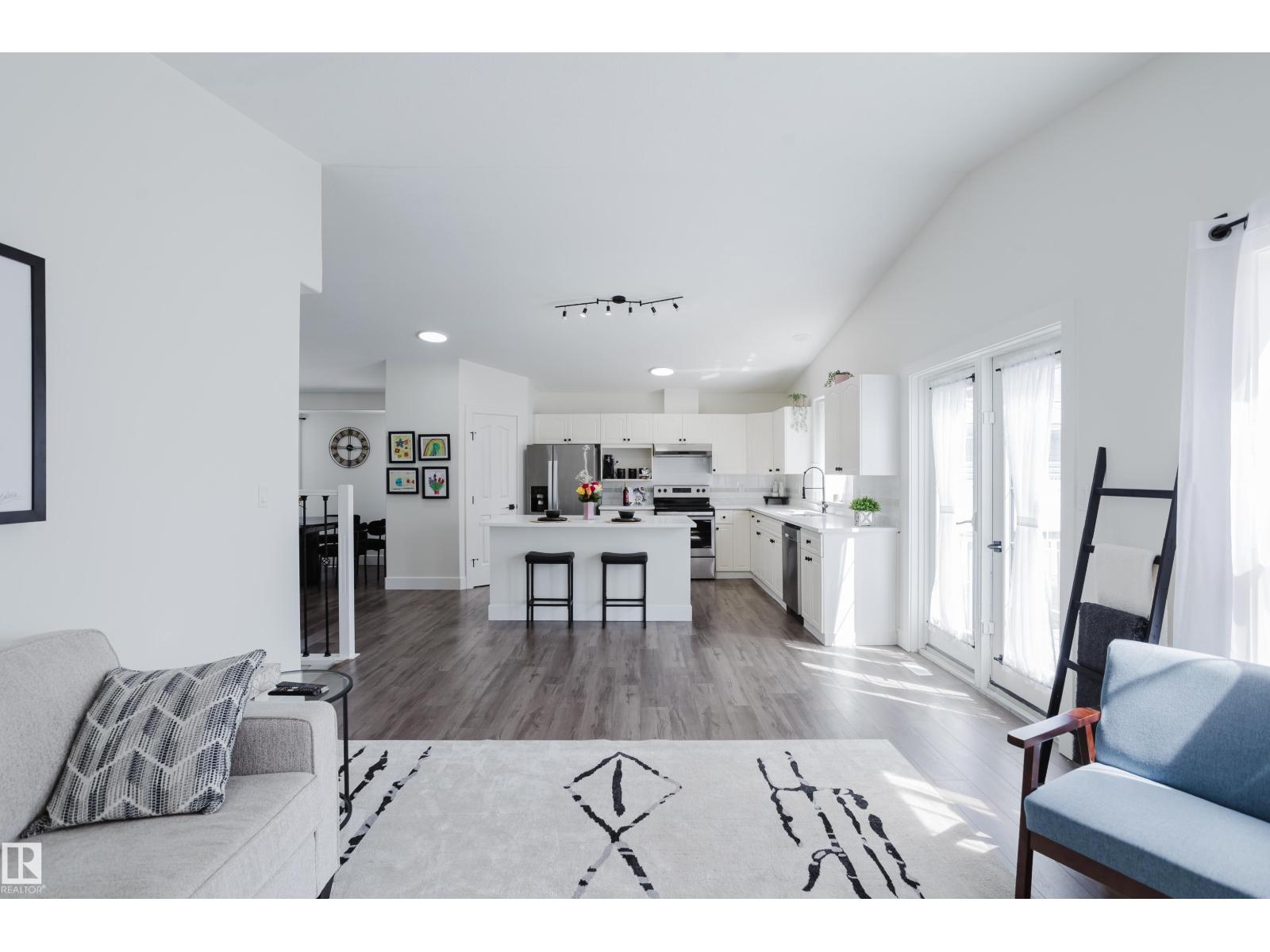 6741 162A AV NW — photo 24