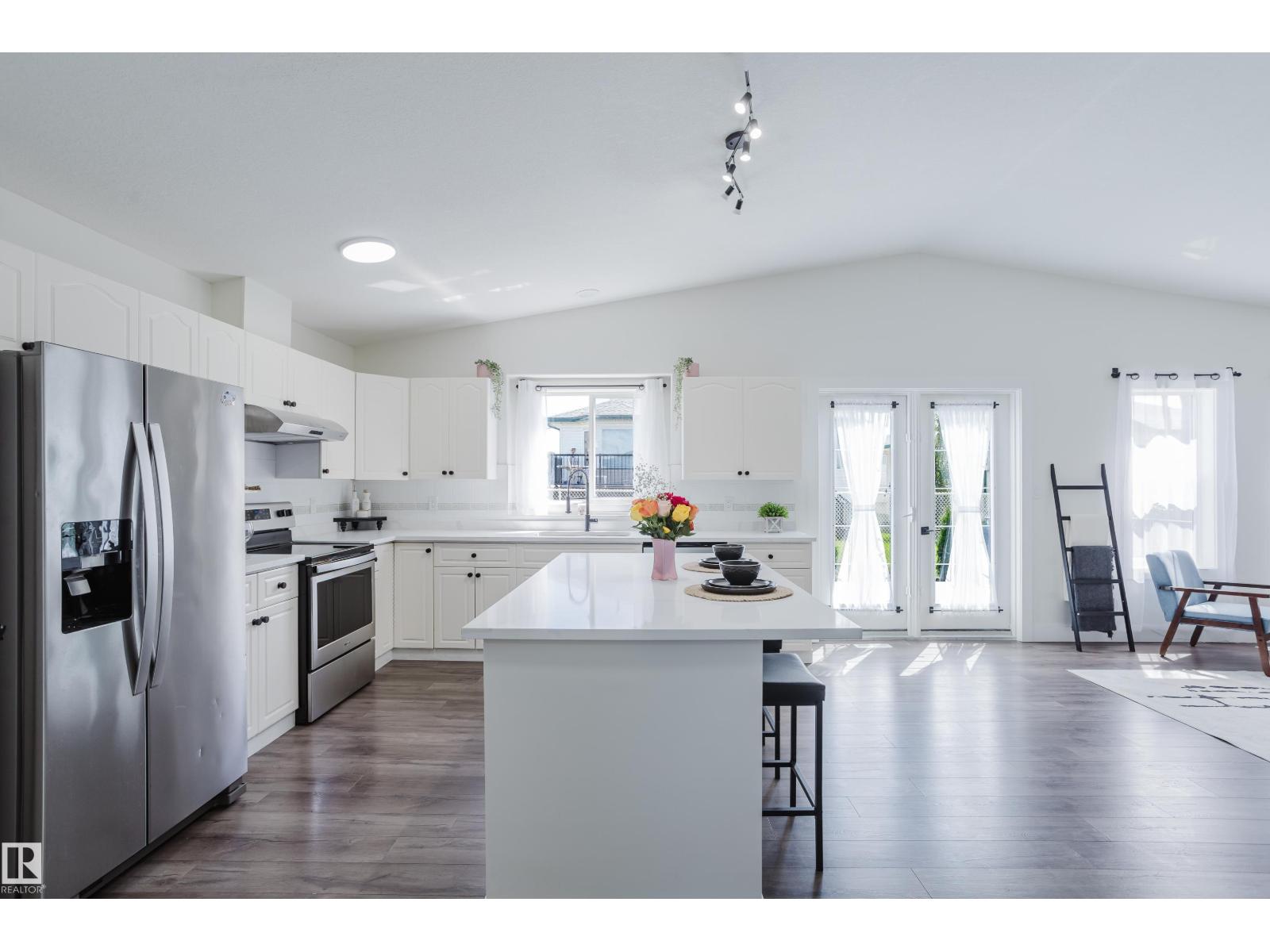 6741 162A AV NW - 5