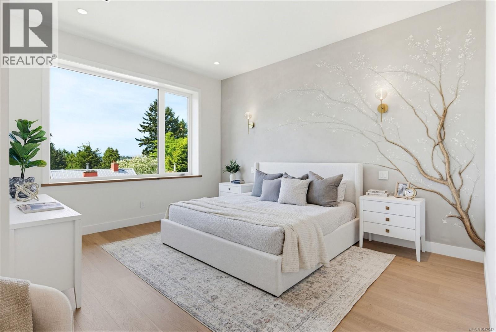 #1 3022 Cadboro Bay Rd - 21