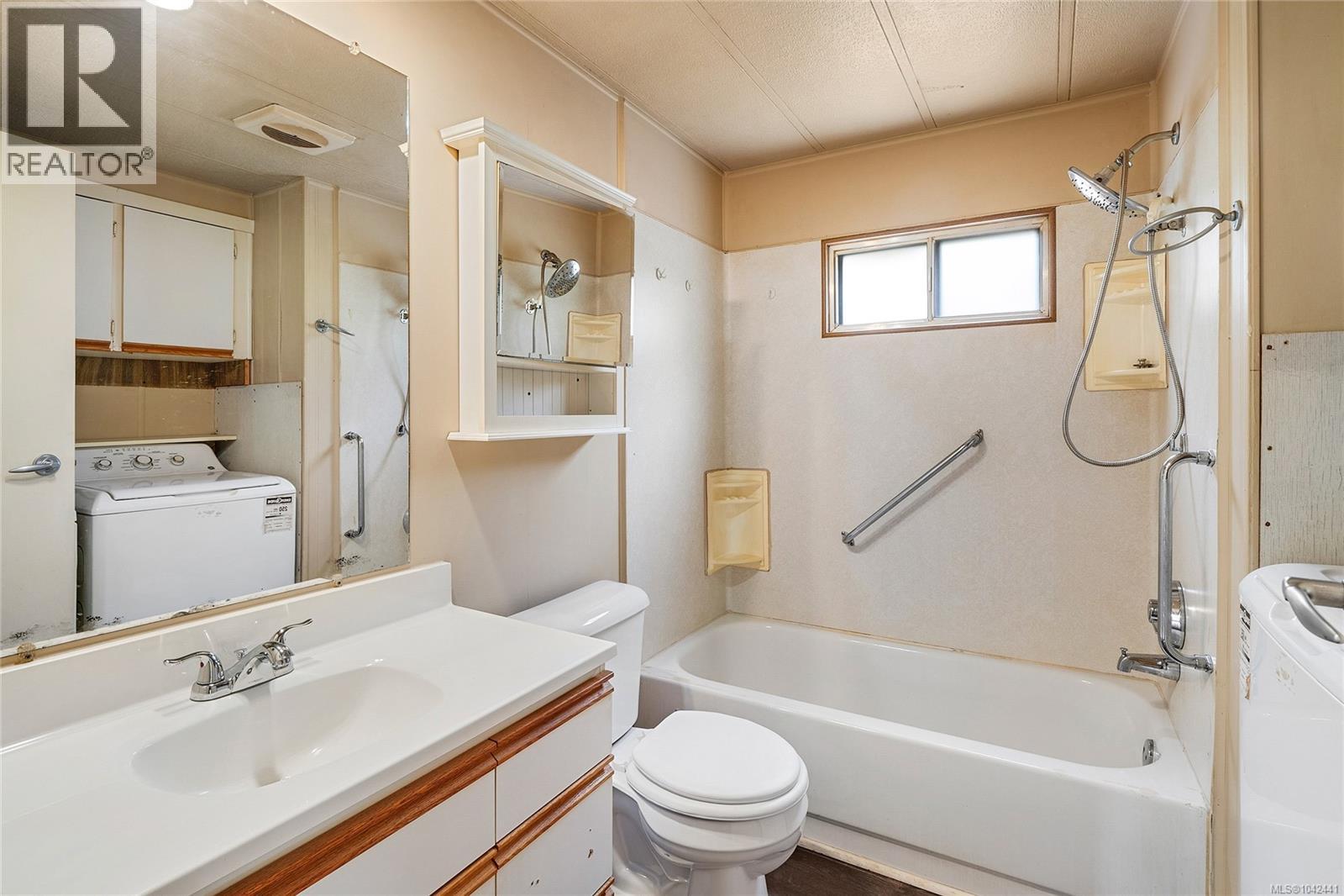 38 5838 Blythwood Rd, Sooke