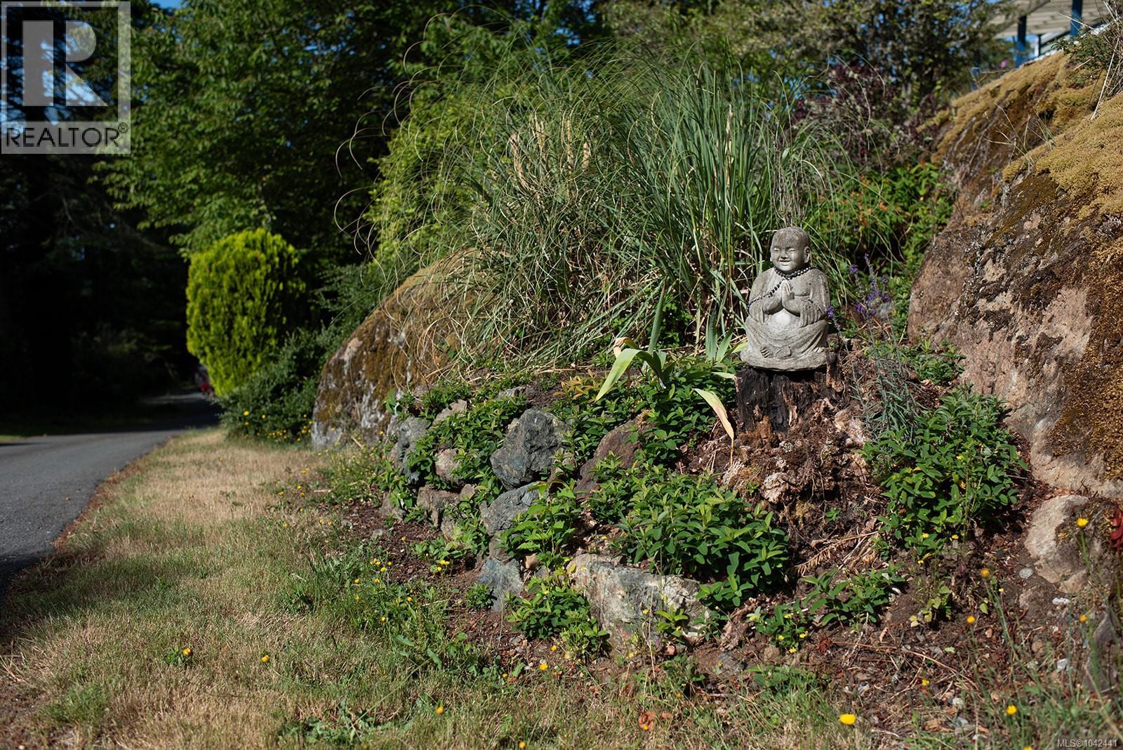 38 5838 Blythwood Rd, Sooke