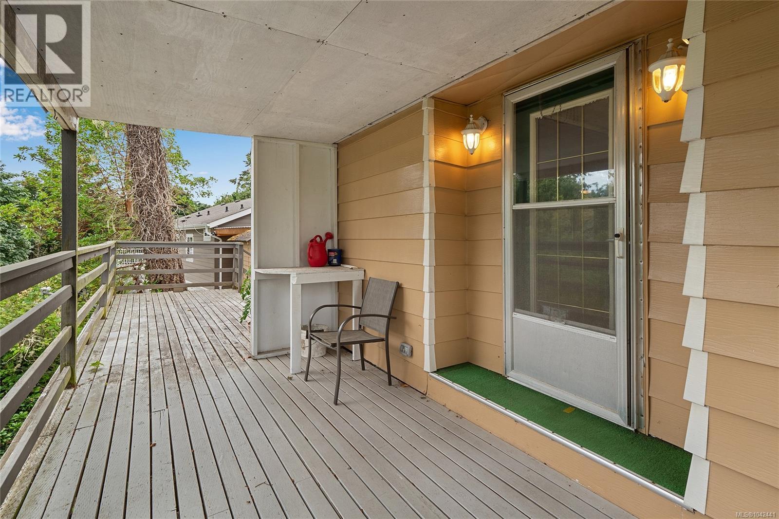 38 5838 Blythwood Rd, Sooke