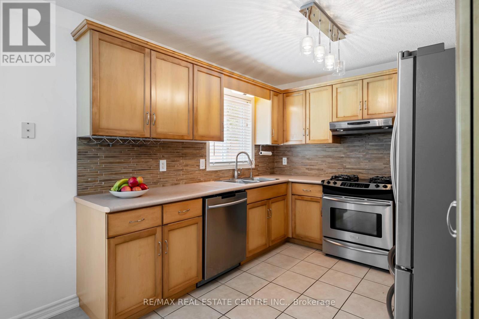 23 CLARKE AVENUE - 15