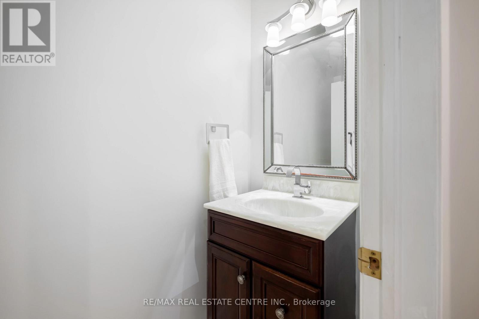 23 CLARKE AVENUE - 20