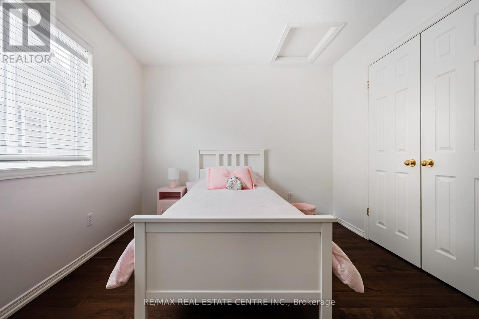 23 CLARKE AVENUE - 26